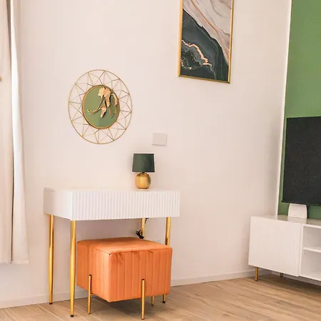 Aviana Болонья