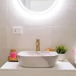 Aviana Apartment